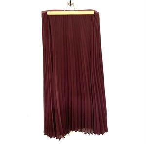 Aritzia Jude Pleated midi skirt - deep plum